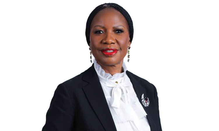 Conscientização sobre alopecia: Abraçando a liberdade na jornada da perda de cabelo