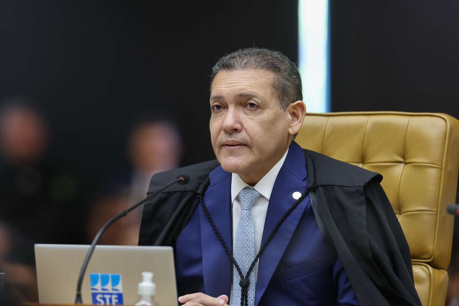 Nunes Marques toma parte para falar no STF