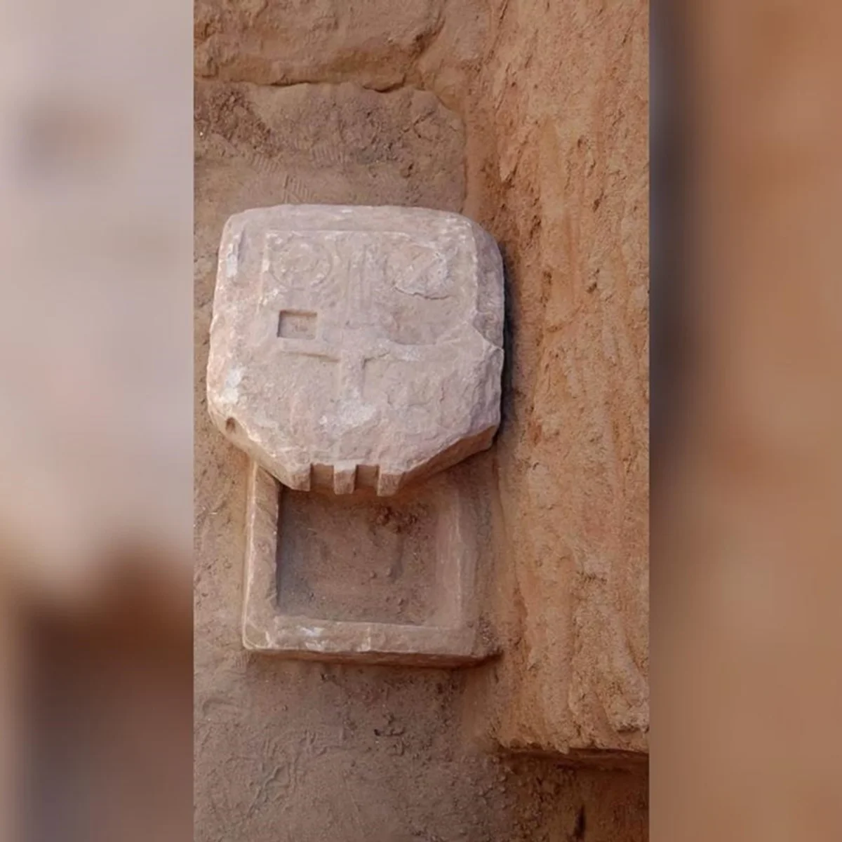 Poema em homenagem a falecido é achado em tumba de 1,7 mil anos no Egito