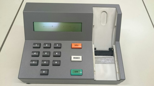 Urna eletrônica: veja evolução dos modelos desde 1996