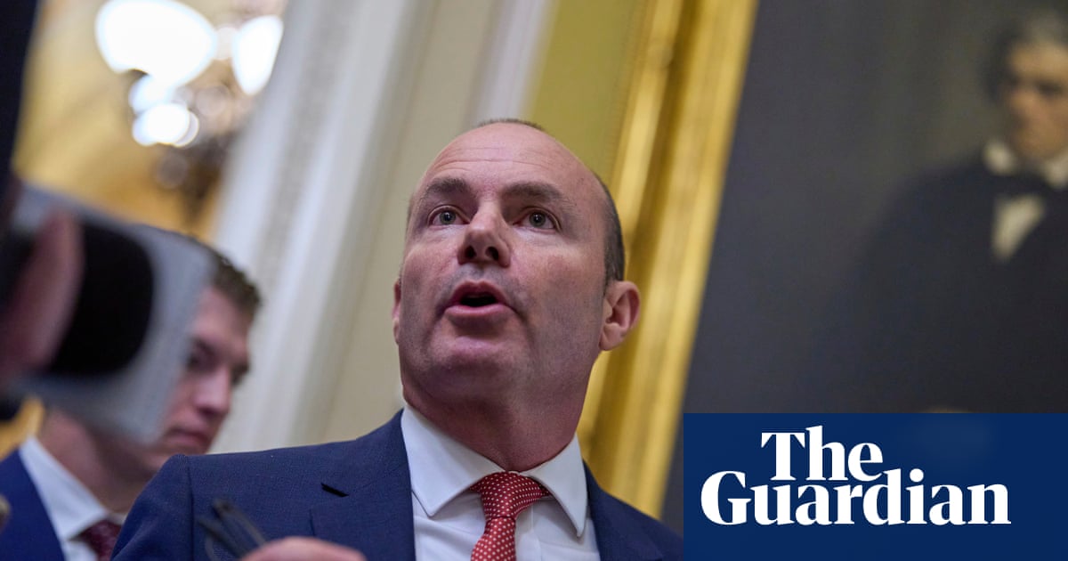 Um senador dos EUA bloqueou um projeto de lei que proibia Trump de demoler o Kennedy Center sem a aprovação do Congresso.