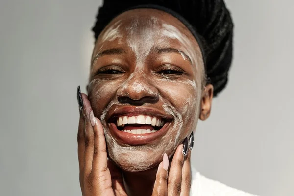 Ana Castela põe mega hair e surge com cabelão; expert dá dicas de cuidados