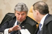 Imagem da matéria: Alvo de Gilmar, Fux pede à PF acesso integral a celular de Vorcaro