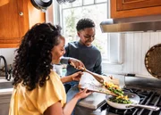 De snacks a produtos de higiene: picles viram tendência entre a geração Z
