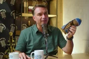 Flávio Bolsonaro no podcast católico Santo Flow