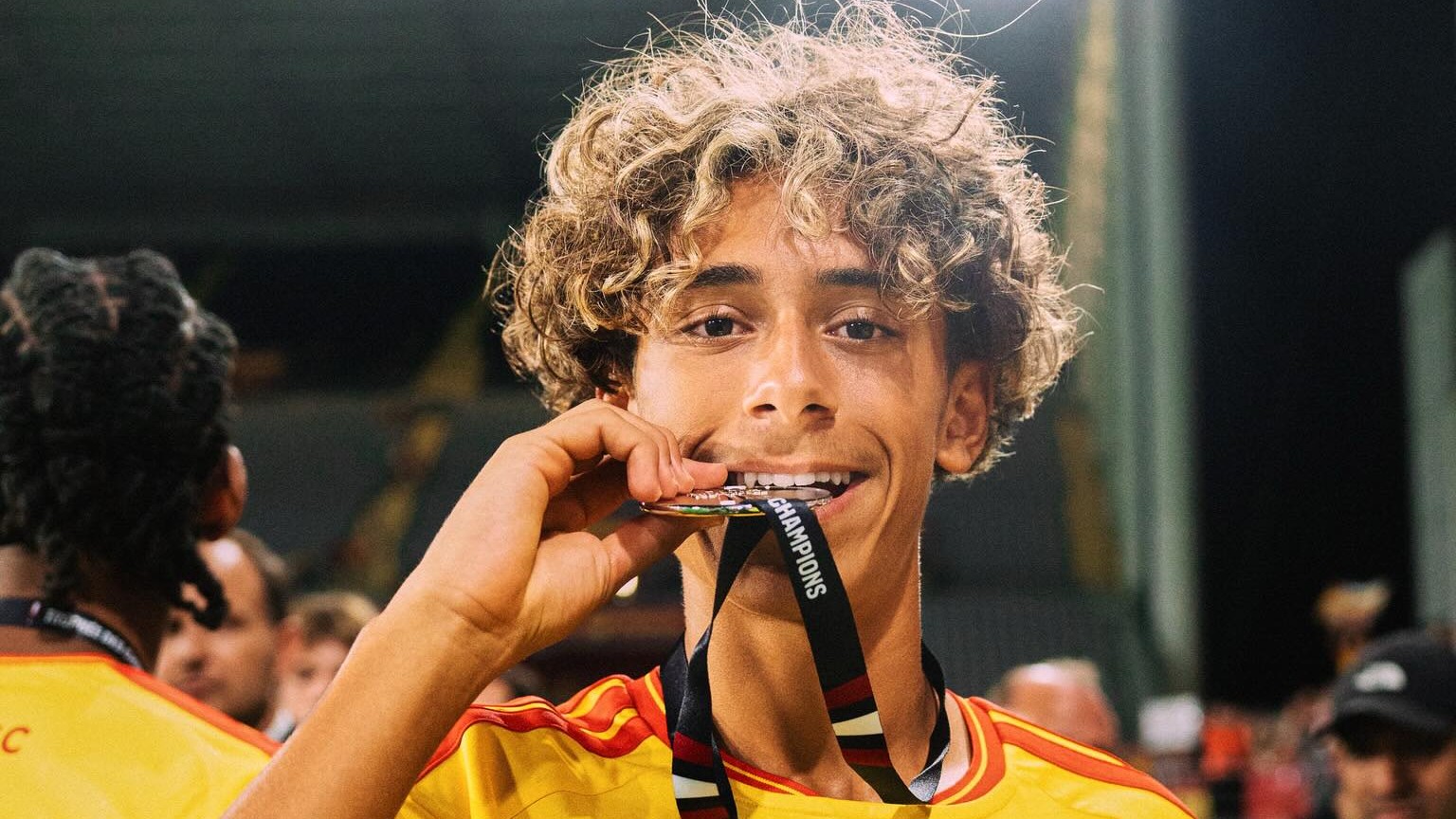 Quem é o ‘novo Lamine Yamal’, disputado por três seleções e que fez história na Champions League