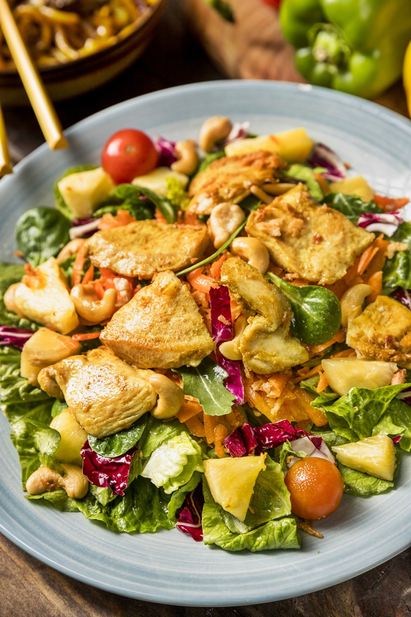 5 receitas saudáveis com frango para variar o cardápio sem perder o sabor