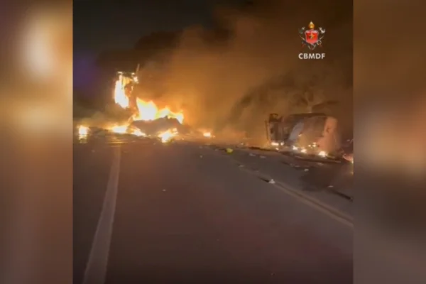 Motorista morto em acidente com dois caminhões na DF-290 é identificado