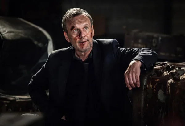 Quem é Anthony Head, ator homenageado em episódio de Ted Lasso - destaque galeria