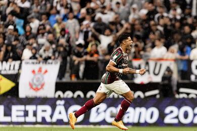 ‘Nestes 40 dias fiz o pior trabalho da minha vida’, admite, Diniz, depois da sexta derrota seguida do Corinthians. Jogadores evitam a demissão. Por enquanto