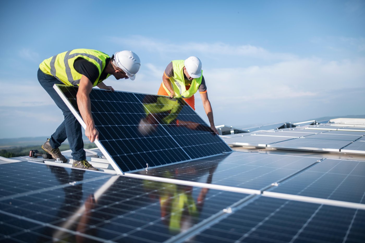 Tesla recebe 50% de desconto fiscal para sua fábrica solar de $10 bilhões no Texas. Veja por que isso beneficia o crescimento do Robotaxi da Tesla