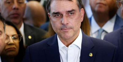 Relat&oacute;rio indica que rela&ccedil;&atilde;o entre Fl&aacute;vio Bolsonaro e Vorcaro n&atilde;o terminou na data divulgada por ele Foto: Wilton Junior/Estad&atilde;o Conte&uacute;do