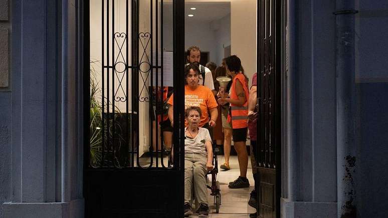 O dramático despejo da idosa de 87 anos que expõe a gravidade da crise de moradia na Espanha