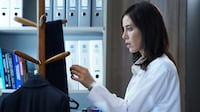 Volkan tem crise de ciúmes por Asya e provoca Turgay: ‘O que está fazendo na minha casa?’