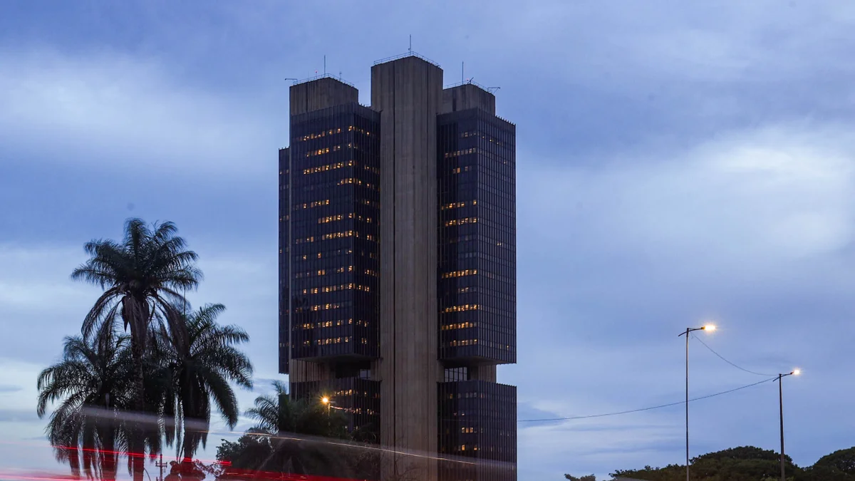 Com déficit de R$ 10 bilhões em agosto, dívida pública chega a 82,9% do PIB