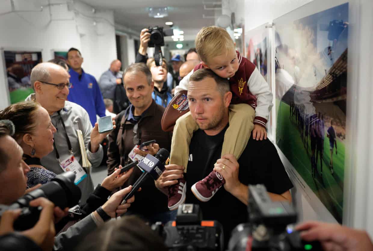 'Está prestes a ir para o mundo': futebol americano universitário americano faz estrondo no Wembley – um ensaio fotográfico