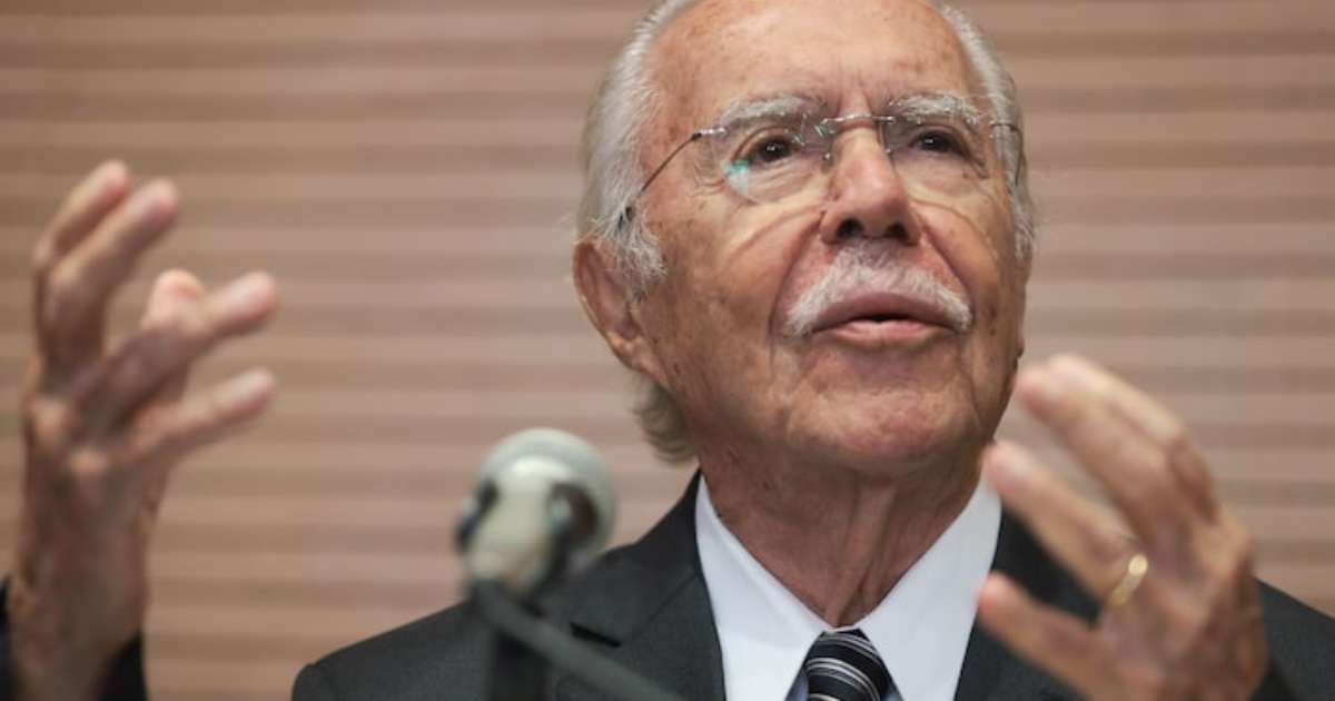 Ex-presidente José Sarney é internado com pneumonia; estado de saúde é estável
