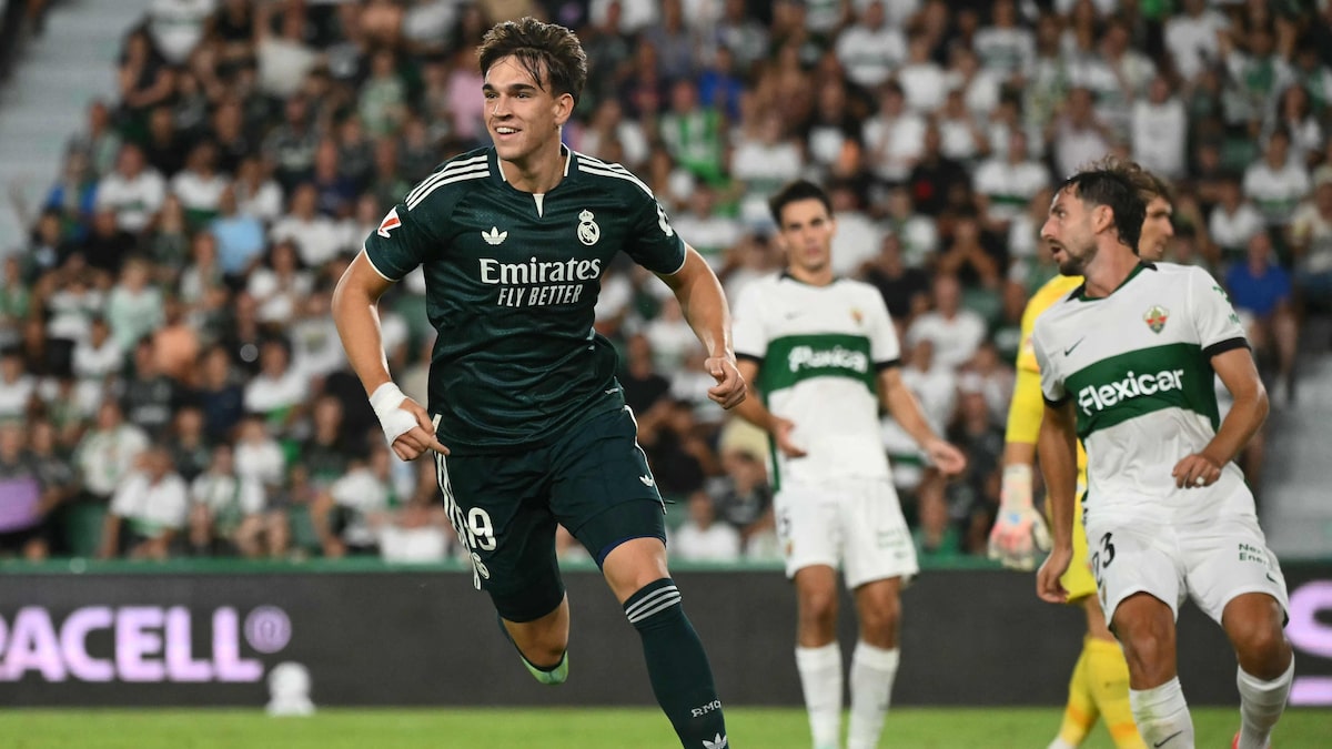 Real Madrid sofre, mas derrota o lanterna Elche com gol no fim e segue perseguição ao Barcelona
