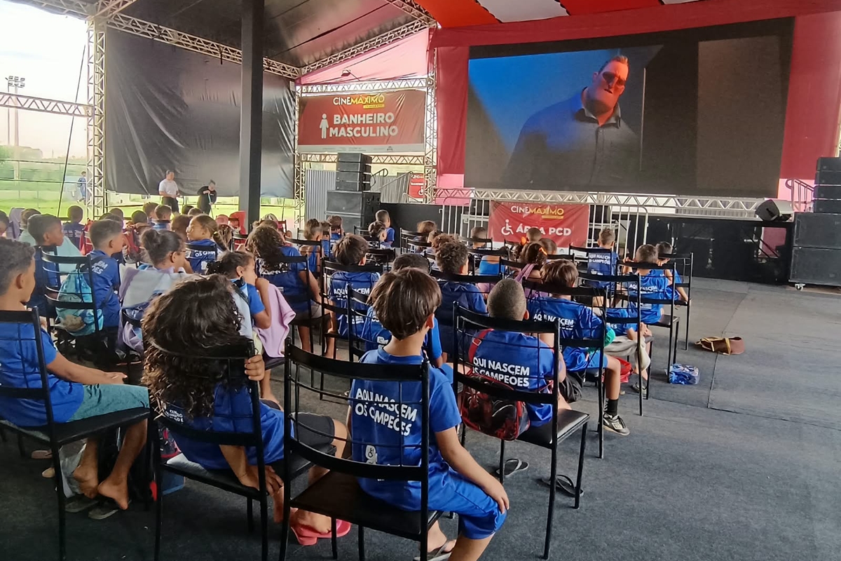 Cinemáximo Itinerante: estreia na Estrutural é um sucesso; veja programação