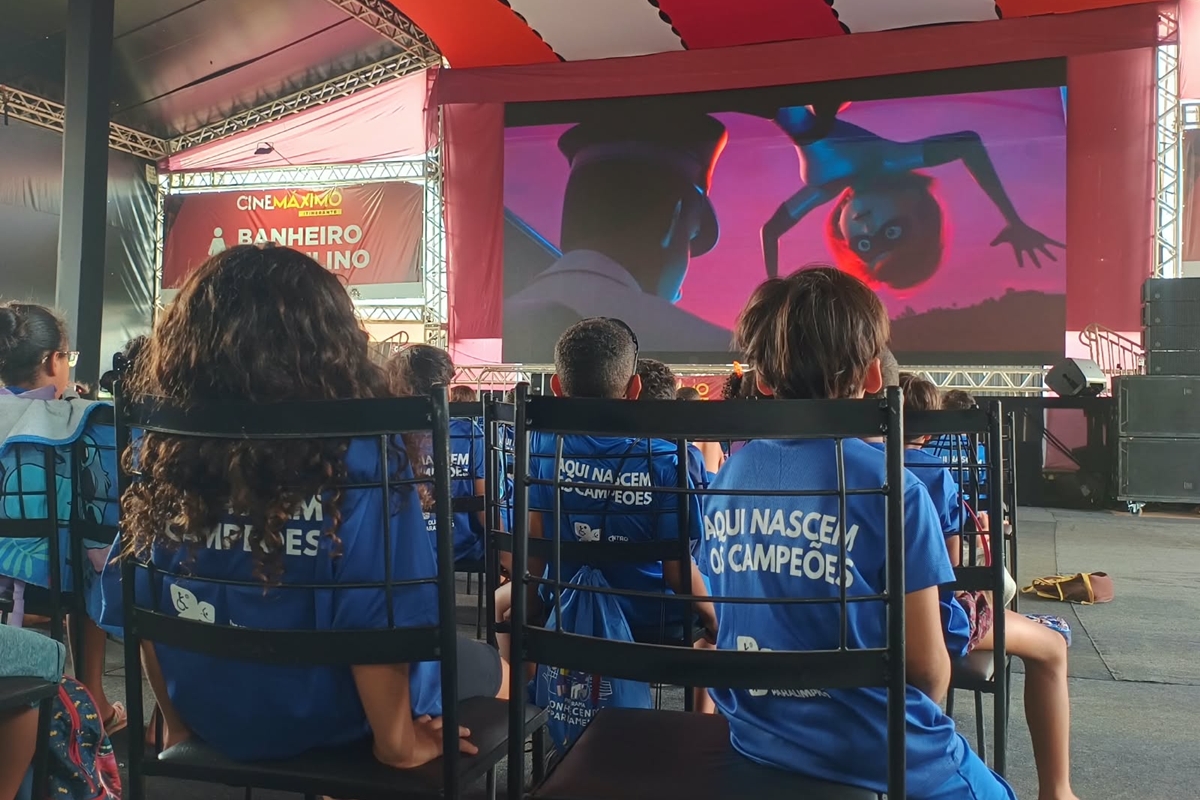 Cinemáximo Itinerante: estreia na Estrutural é um sucesso; veja programação