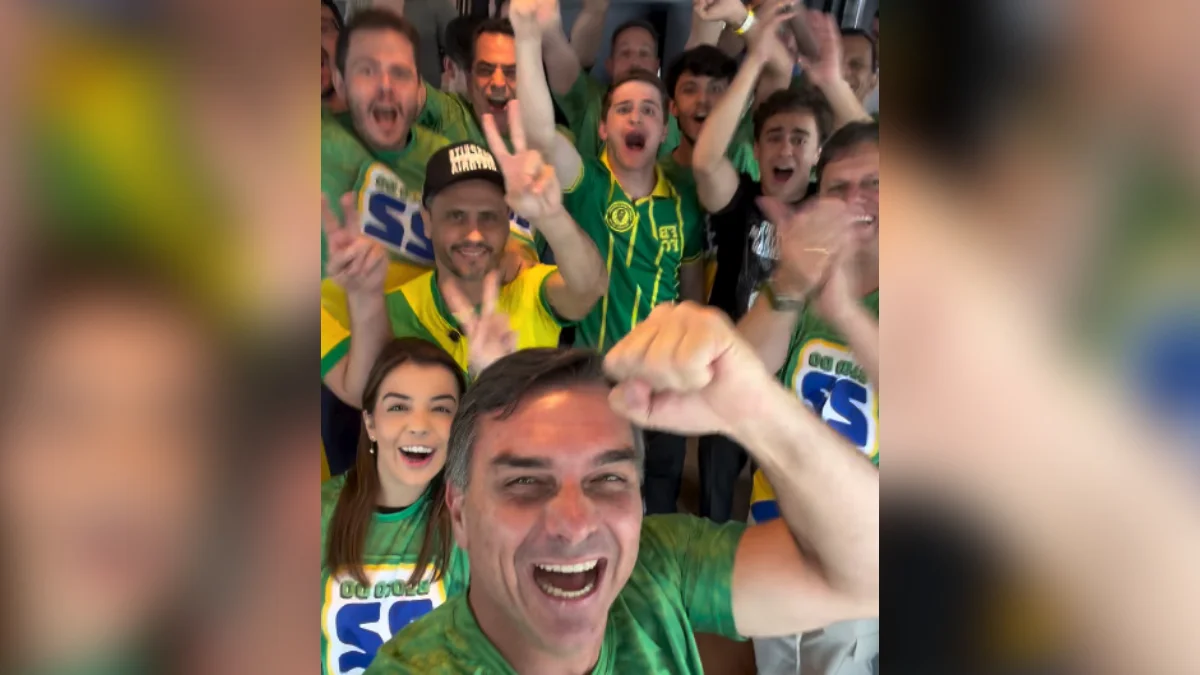 Com Cleitinho e Tarcísio em BH, Flávio diz que mineiros não serão ameaçados