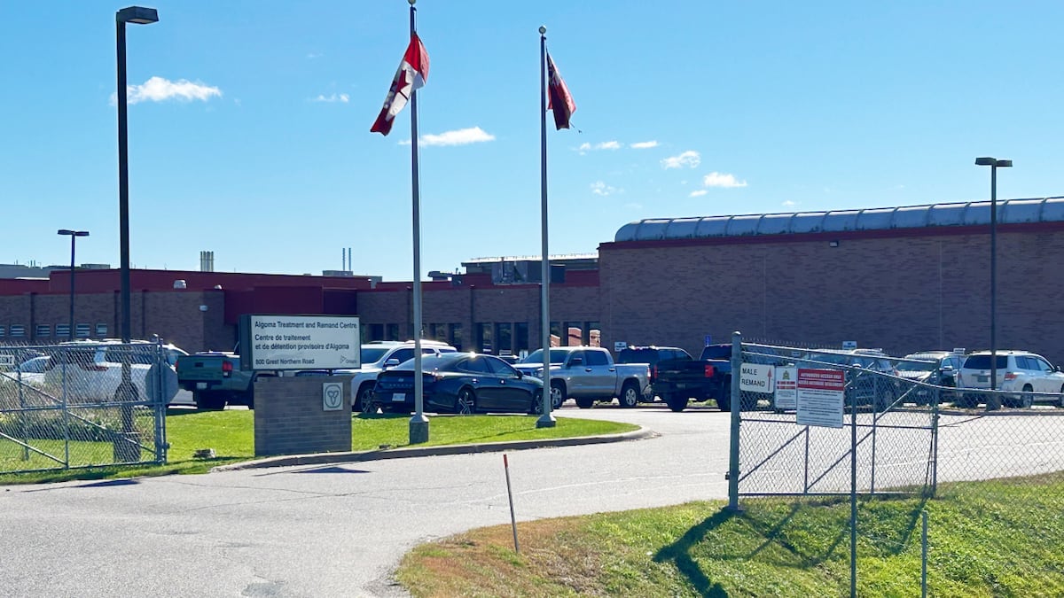 Trial of Ontario corrections officer hears details of the day in the life of an inmate