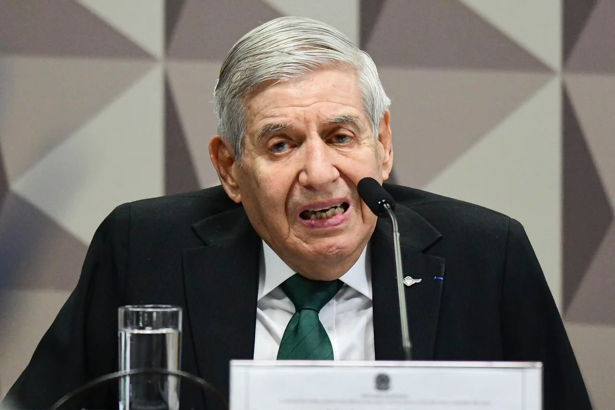 Moraes autoriza consulta e internação urgente a ex-ministro de Bolsonaro