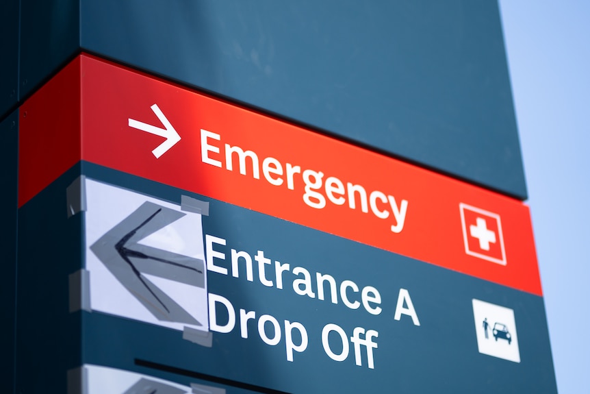 Liverpool Hospital sign to emergency