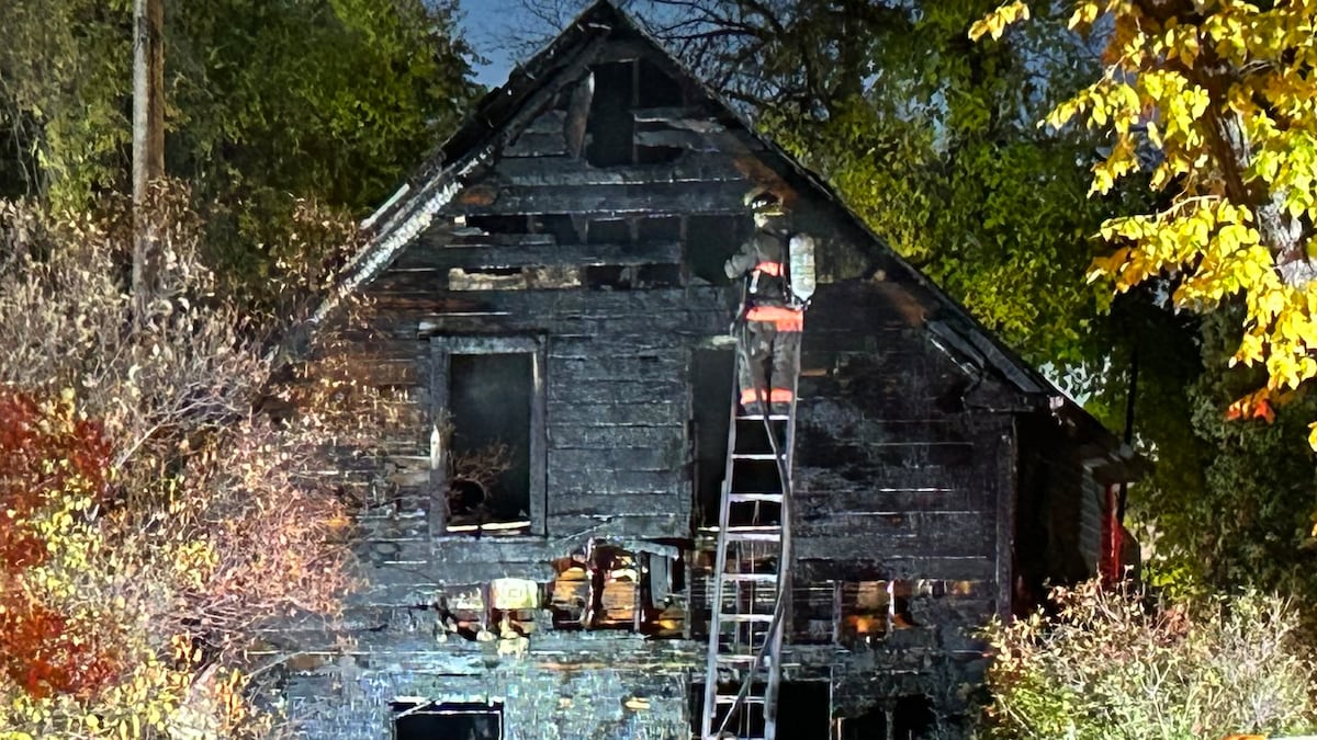 Morning fire destroys Saskatoon home, dog unaccounted for