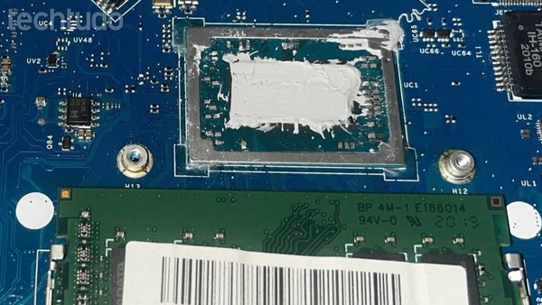 Notebook lento e esquentando? Trocar a pasta térmica pode ser a solução