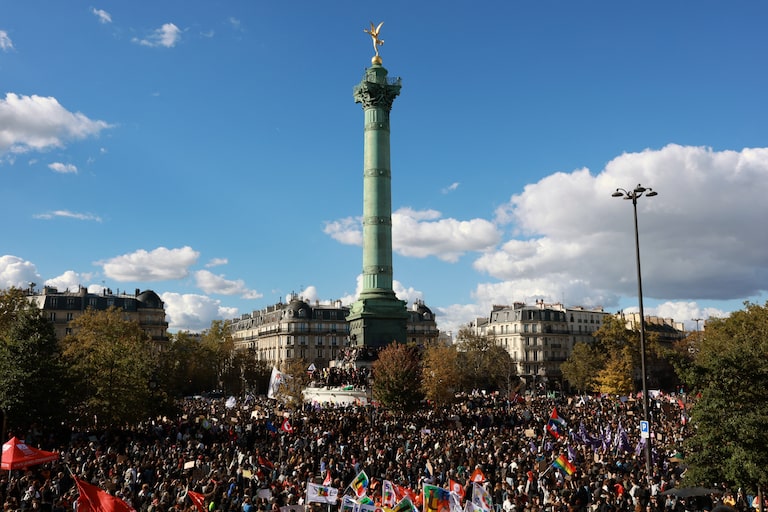 Ministro da Educação da França anuncia 3 mil professores substitutos após protestos em escolas