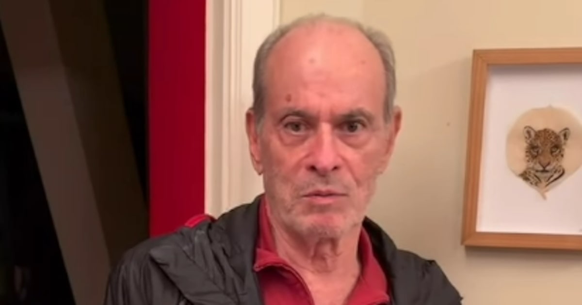 Ney Matogrosso anuncia pausa nos shows após cirurgia: ‘Não é nada grave’; veja vídeo