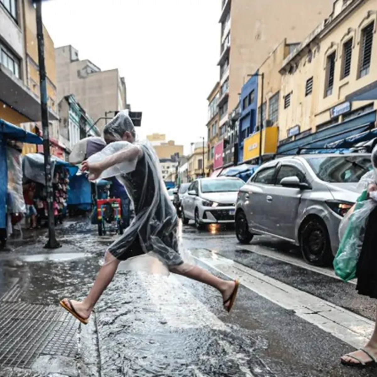 Clima: país tem chuvas fortes no Sul e Sudeste e tempo seco no Nordeste