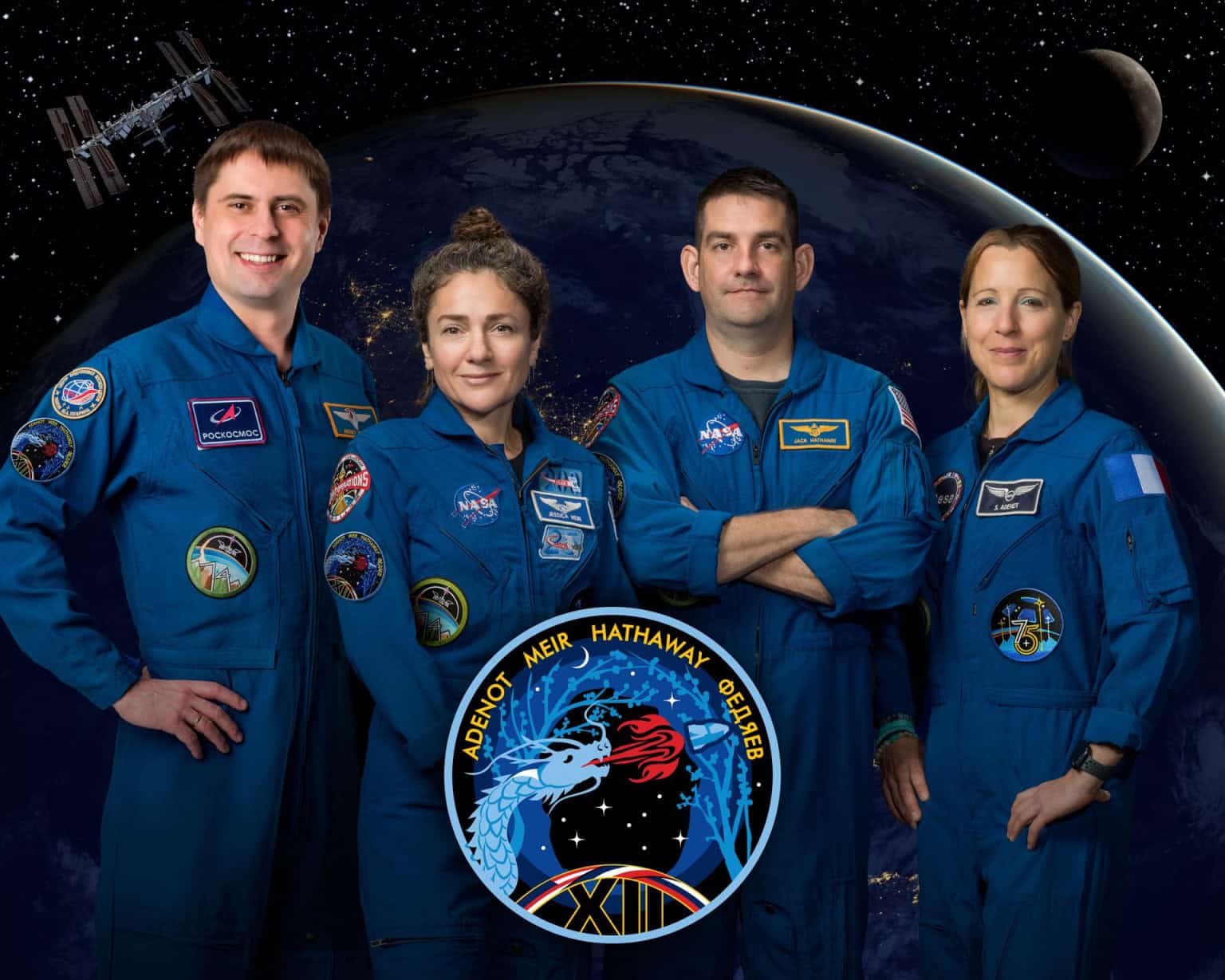 SpaceX Dragon retorna à Terra após 237 dias na estação espacial