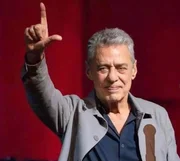 Ratinho se defende e tenta provar relação de Chico Buarque com Lei Rouanet