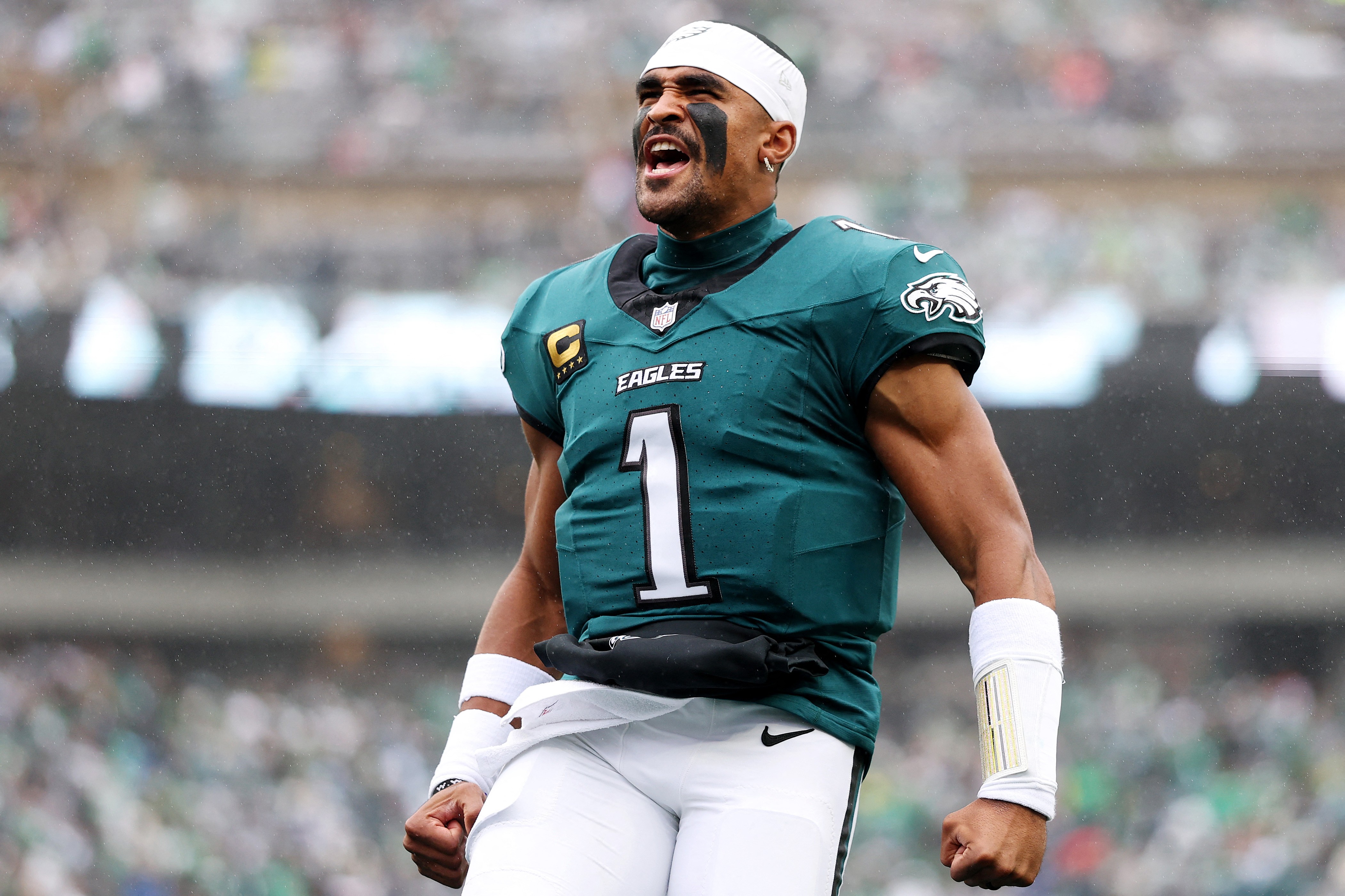 NFL: Jalen Hurts é diagnosticado com coágulos nos pulmões e fica fora por tempo indeterminado
