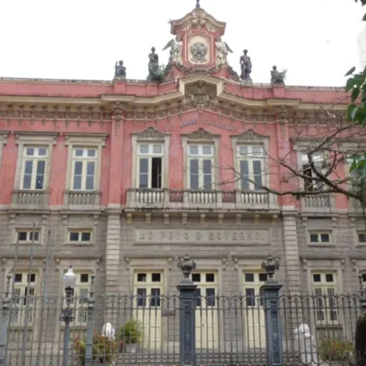 Dois fiscais do PL são detidos por suspeita de crime eleitoral no Rio