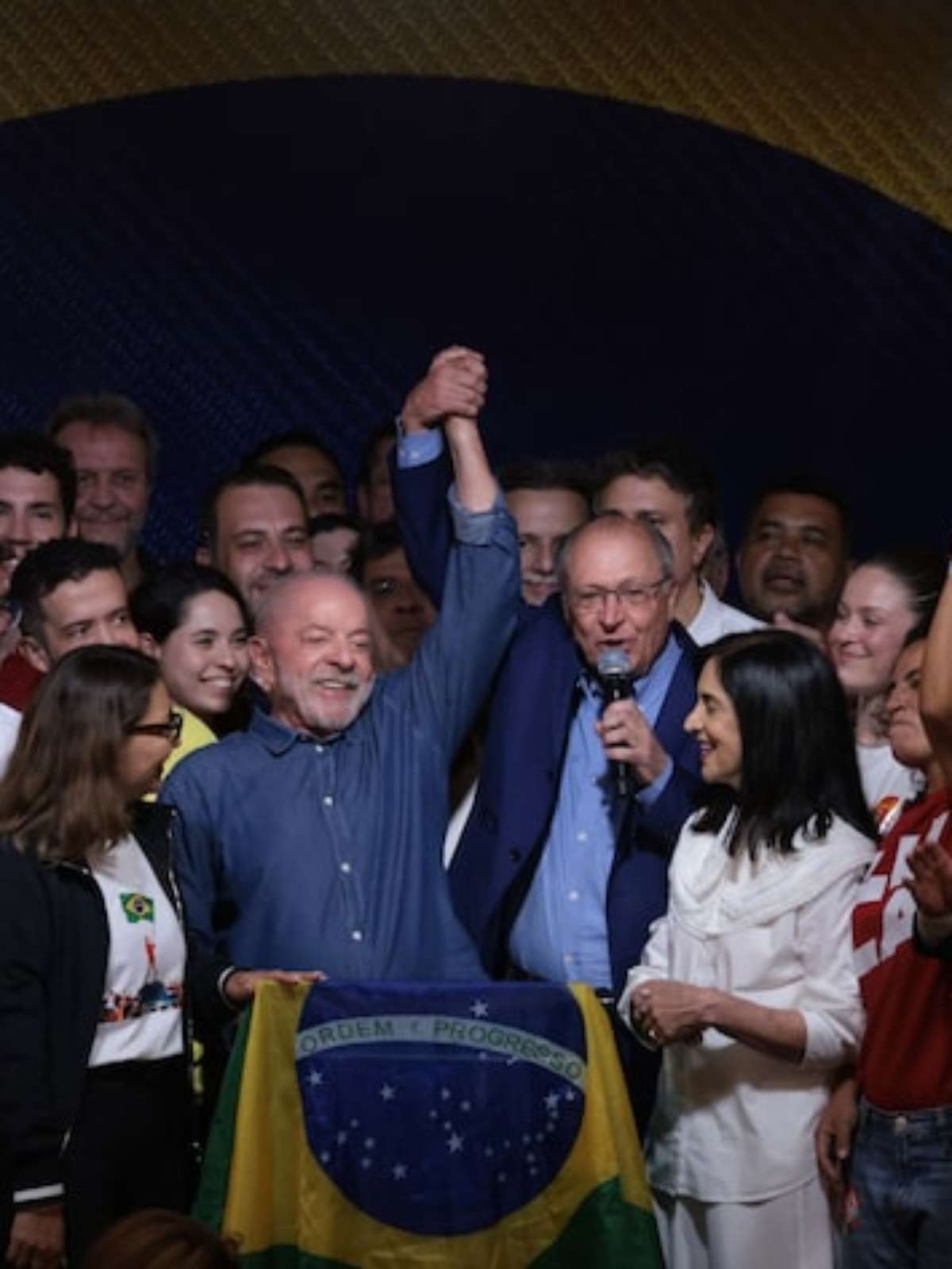 Centrão reconhece vitória de Lula e isola Flávio Bolsonaro na contestação das eleições