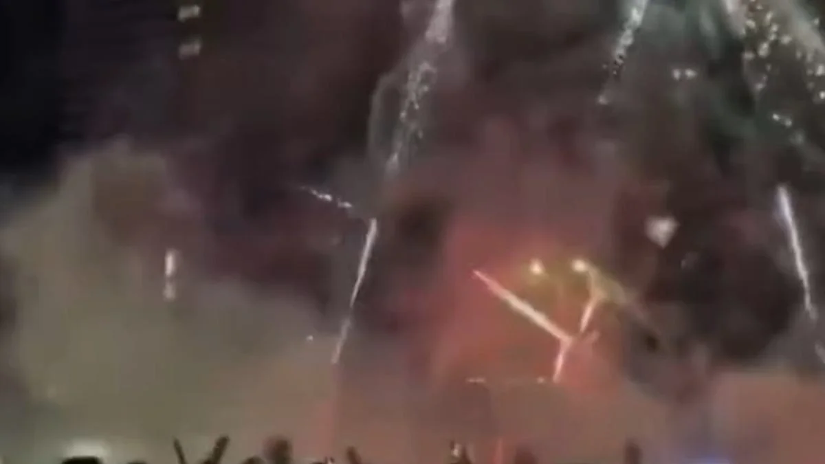 Torcida do Galatasaray solta fogos em hotel do Barcelona de madrugada
