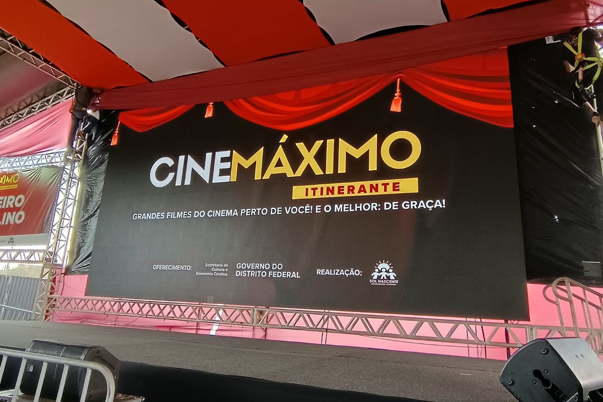 Cinemáximo Itinerante: estreia na Estrutural é um sucesso; veja programação