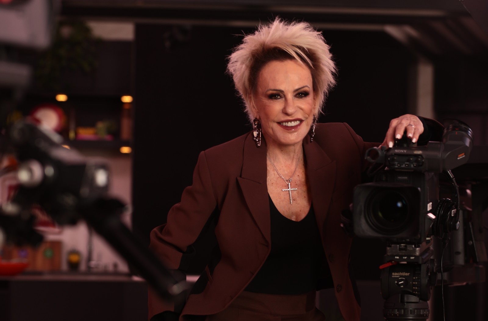 Ana Maria Braga fala do casamento, celebra a carreira e não cogita parar: 'Enquanto a vida disser ‘vem’, vou'