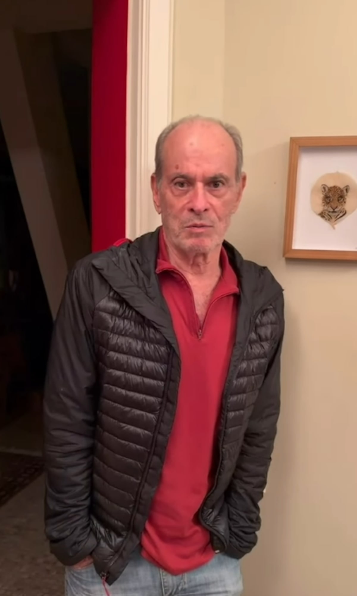 Ney Matogrosso anuncia pausa nos shows após cirurgia: ‘Não é nada grave’; veja vídeo