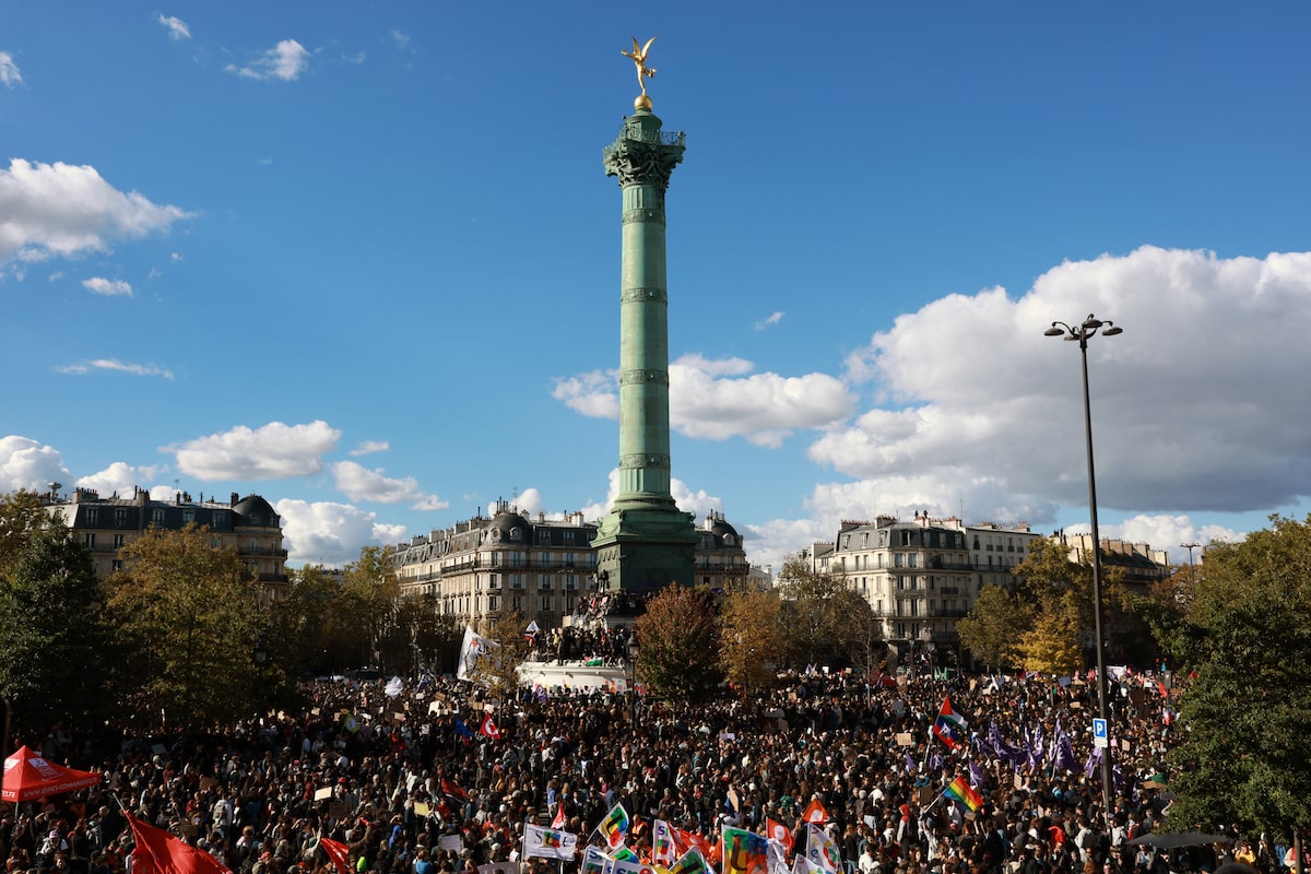 Ministro da Educação da França anuncia 3 mil professores substitutos após protestos em escolas