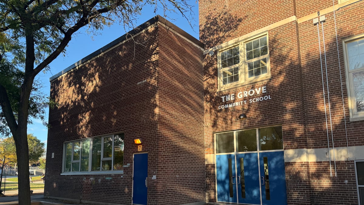 Parents at Toronto alternative school concerned about triple-grade class