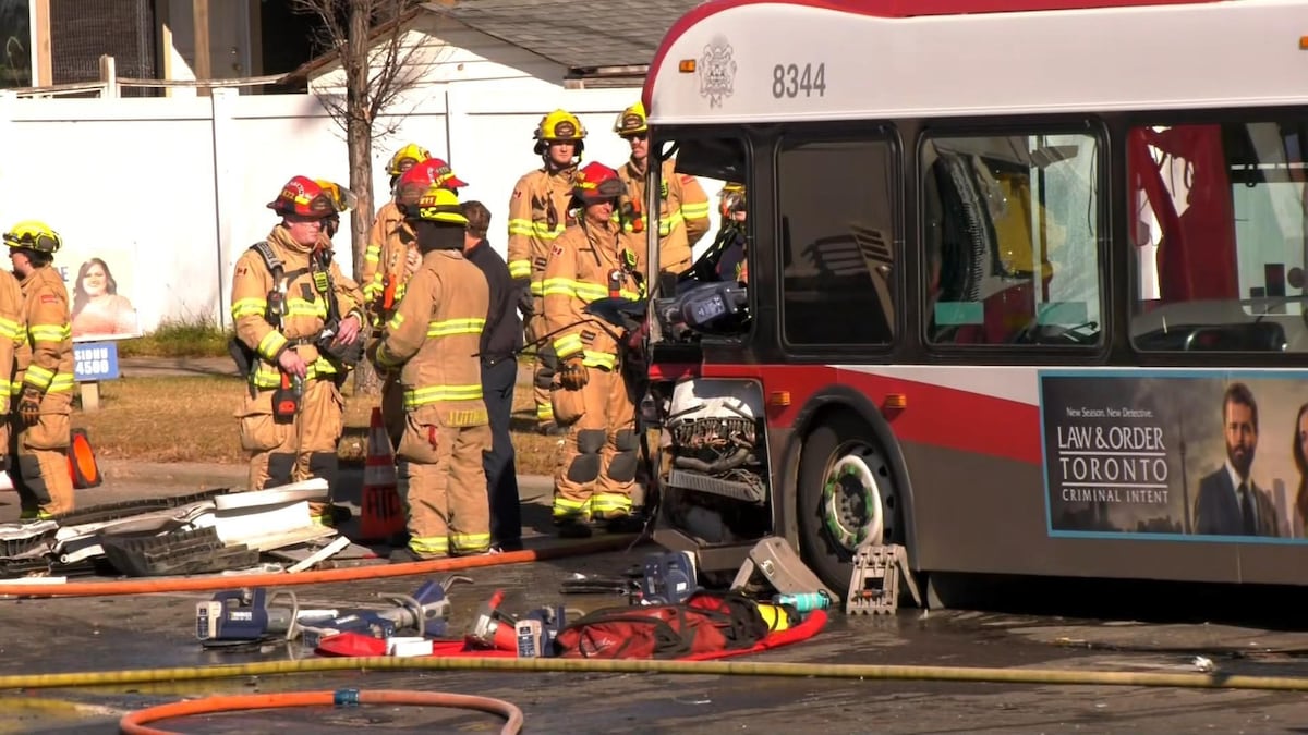 3 dead, 19 injured in bus fire in northeast Calgary: CPS