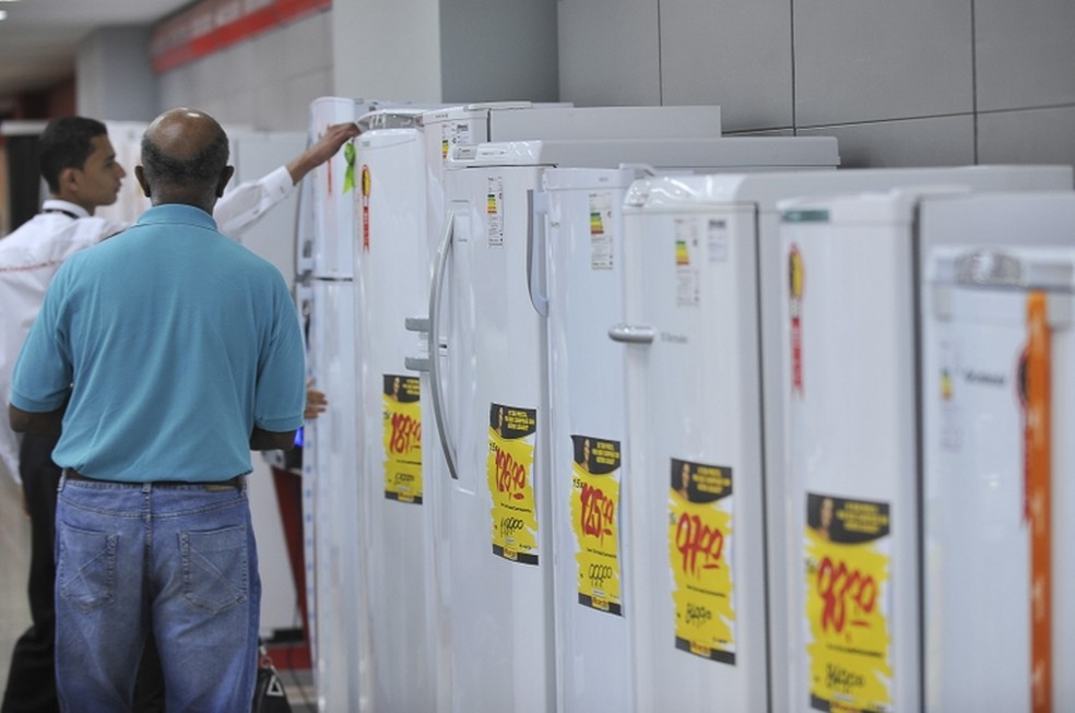 Muito além do preço: o que avaliar antes de comprar um eletrodoméstico novo