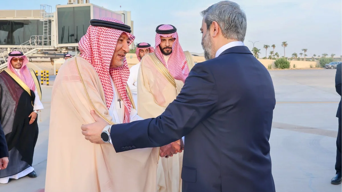 Ministro saudita descreve impulso de localização militar em palestra no colégio da Guarda Nacional