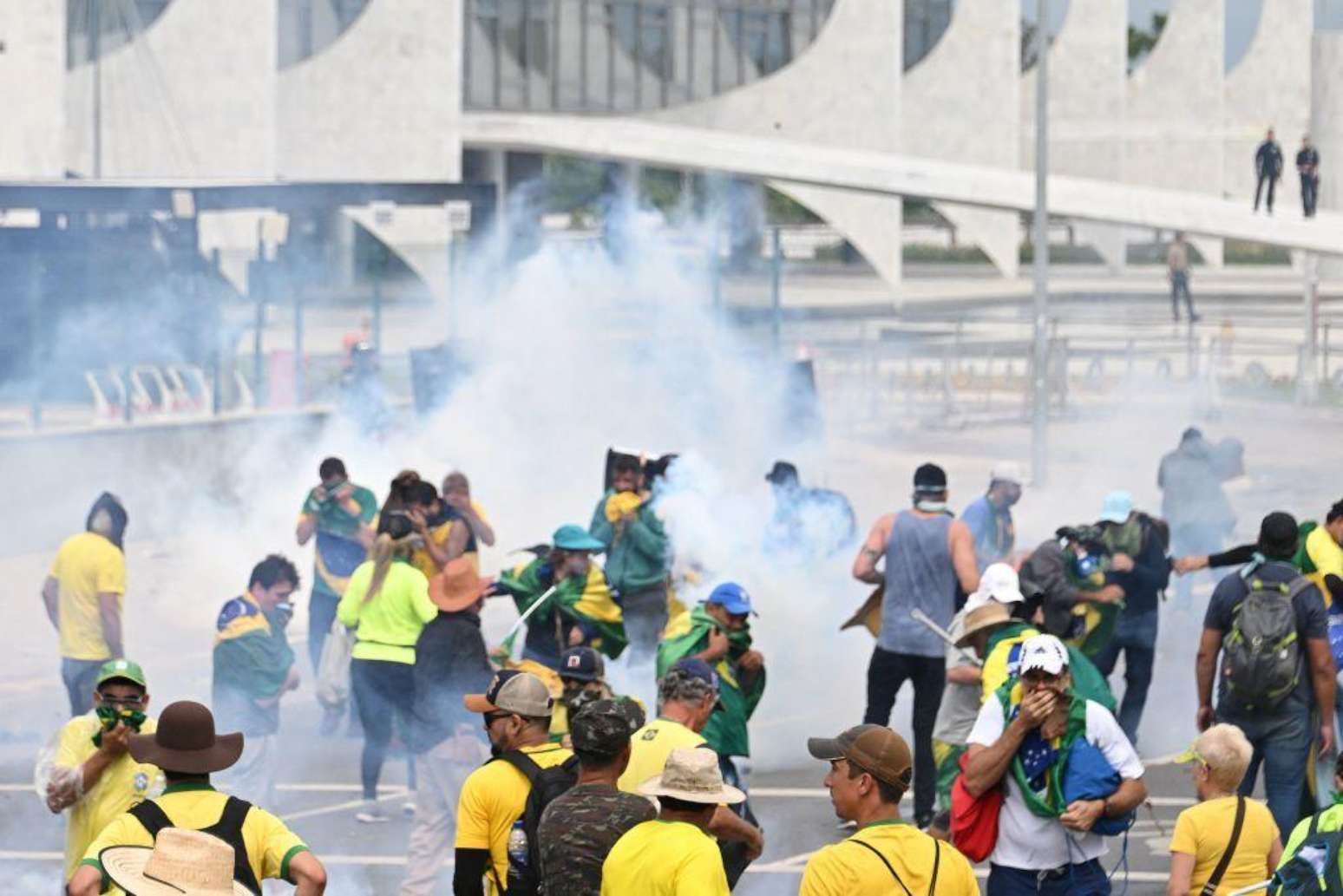 Brasil esteve perto de uma tentativa de golpe militar em 2022, diz João Roberto Martins Filho