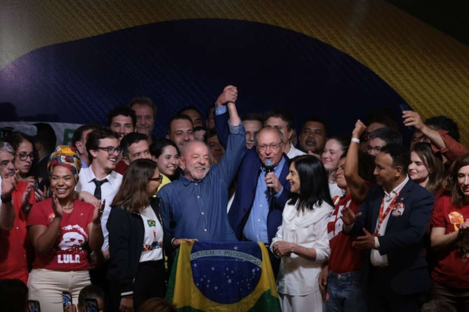 Presidente Lula durante pronunciamento ap&oacute;s vit&oacute;ria nas elei&ccedil;&otilde;es.